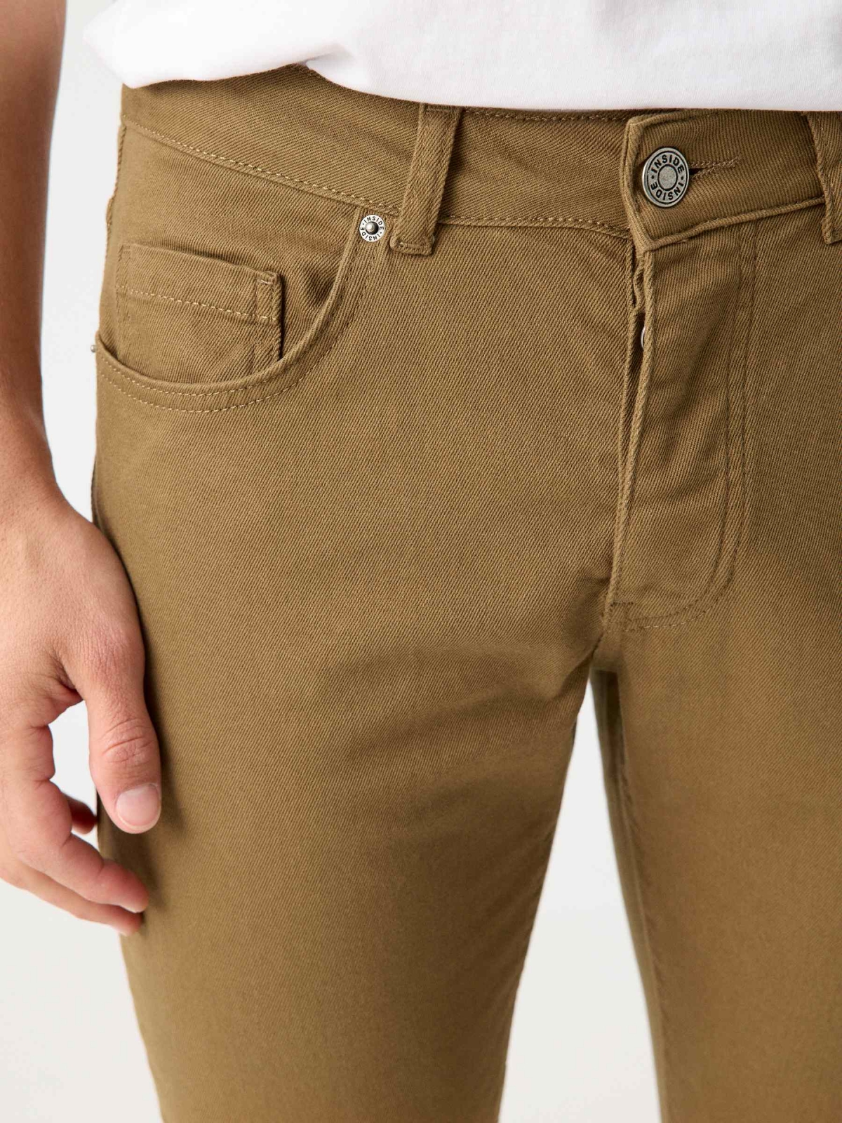 Basic five pocket jeans camel detail view