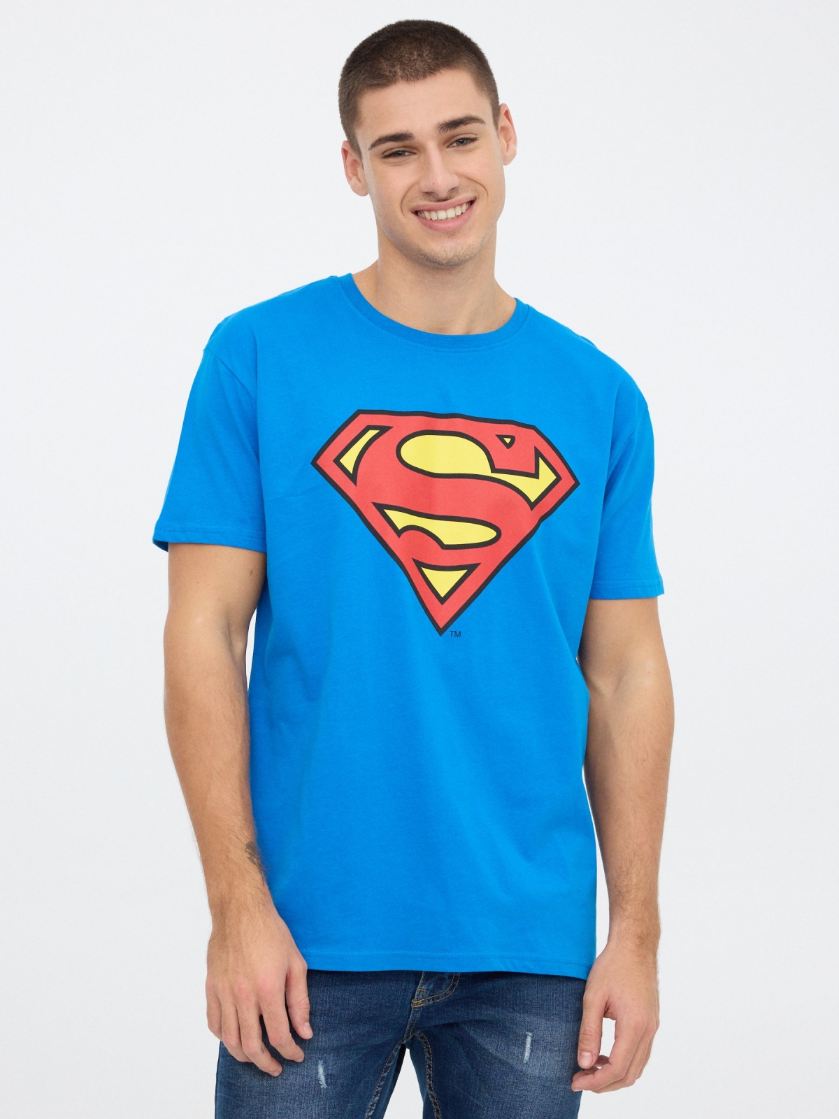 Camiseta Superman azul vista media frontal