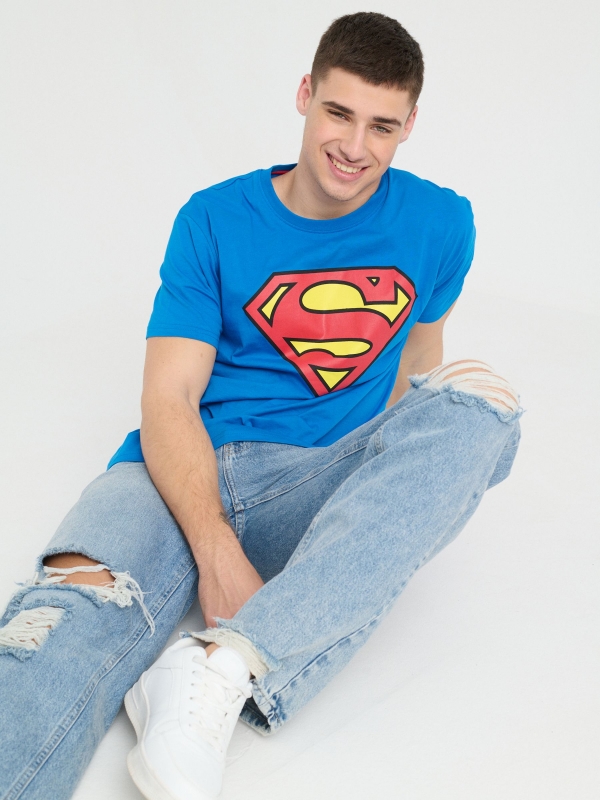 T-shirt do Superman azul vista detalhe