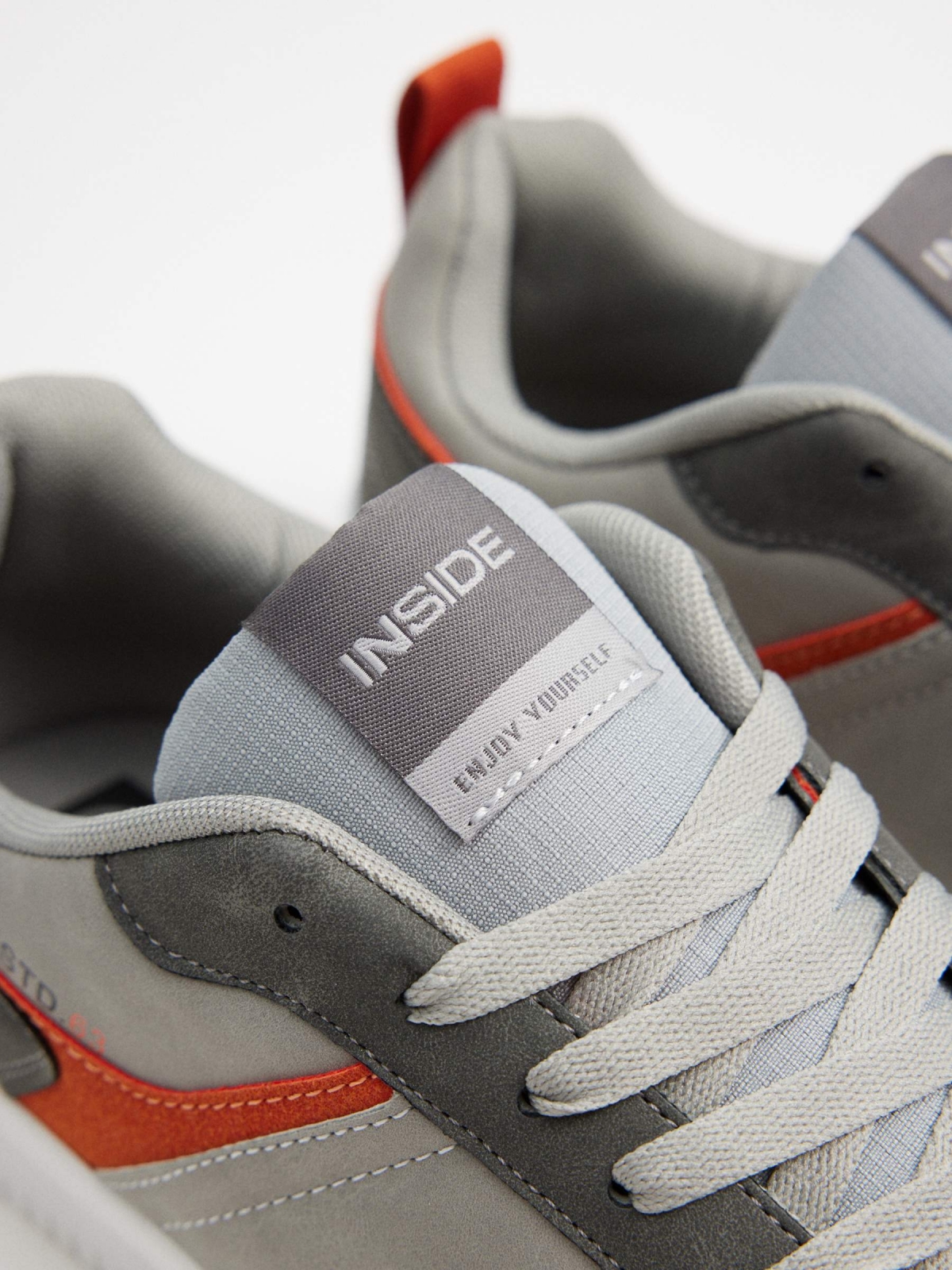 Combined casual sneaker light grey detail view