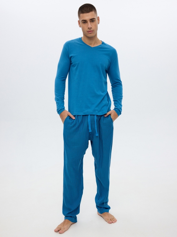 Calças de pijama azul às riscas azul vista meia frontal