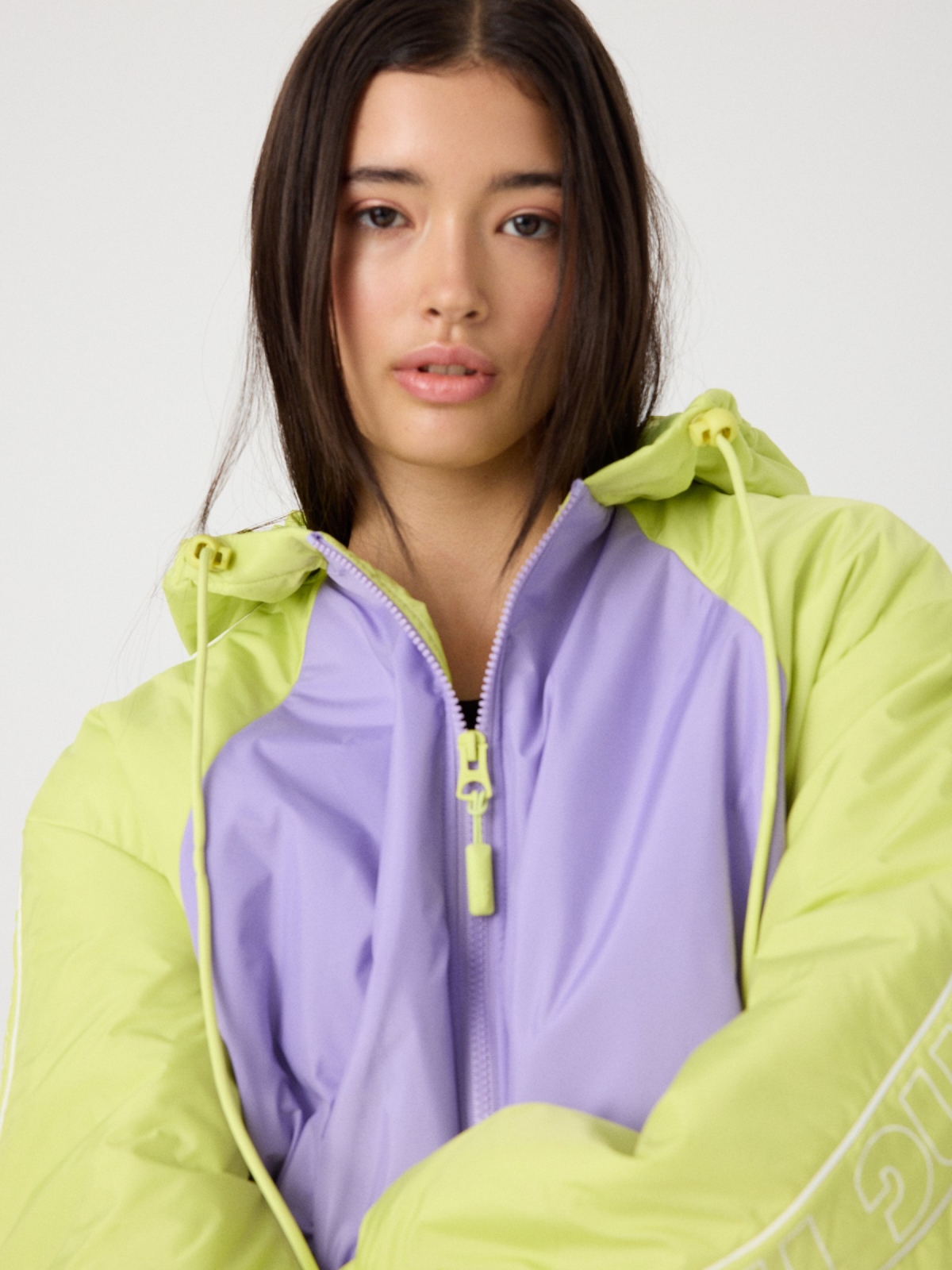 Hooded text padded jacket lilac detail view