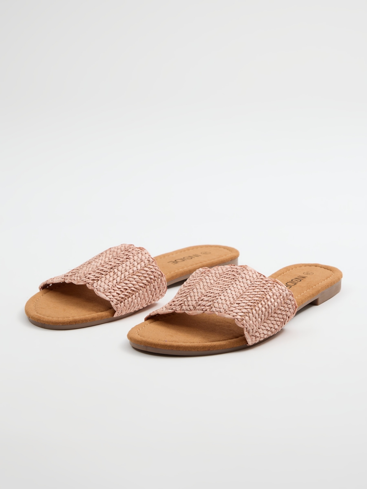 Natural raffia intertwined sandals salmon 45º front view
