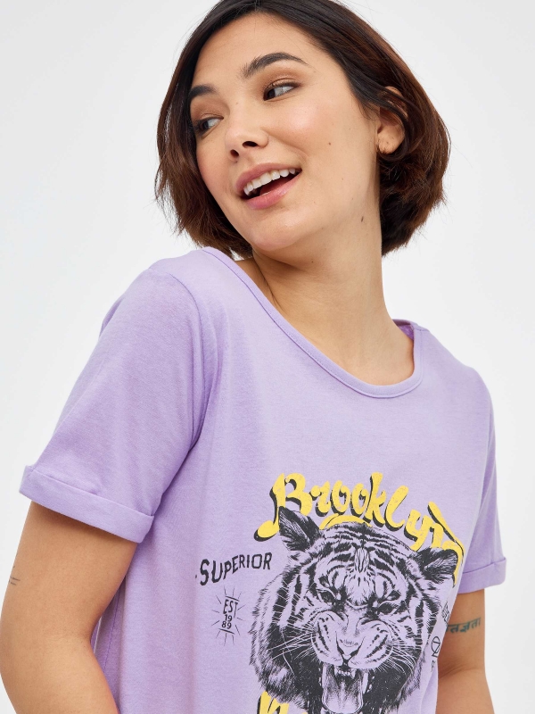 Tigers graphic T-shirt mauve detail view