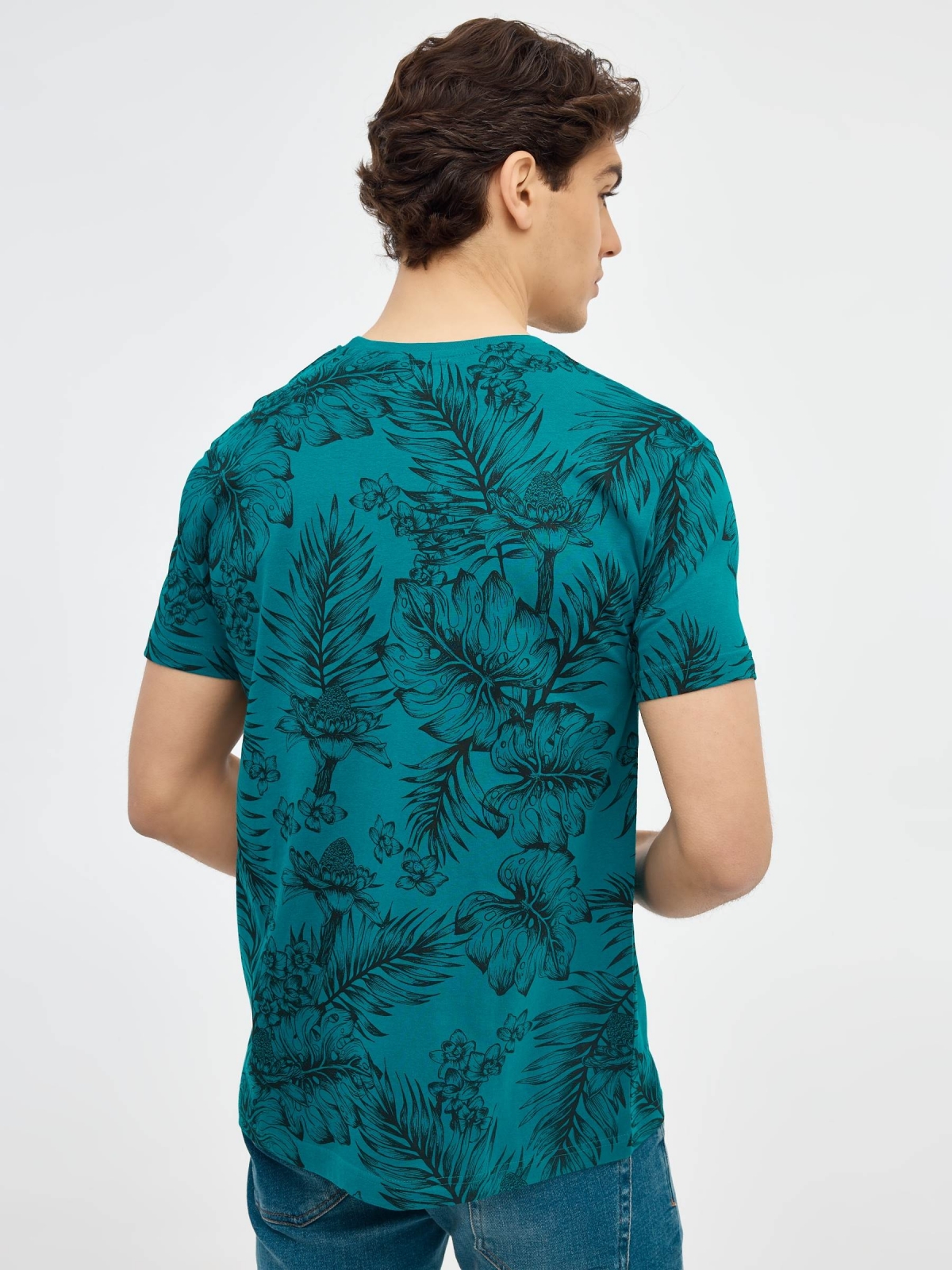 T-shirt de impressão tropical com gráfico esmeralda vista meia traseira