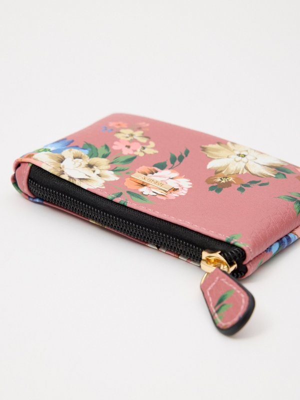 Flower print wallet pink detail view
