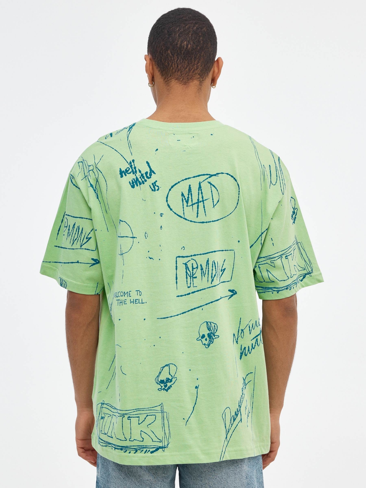 Camiseta oversized print calavera verde claro vista media trasera