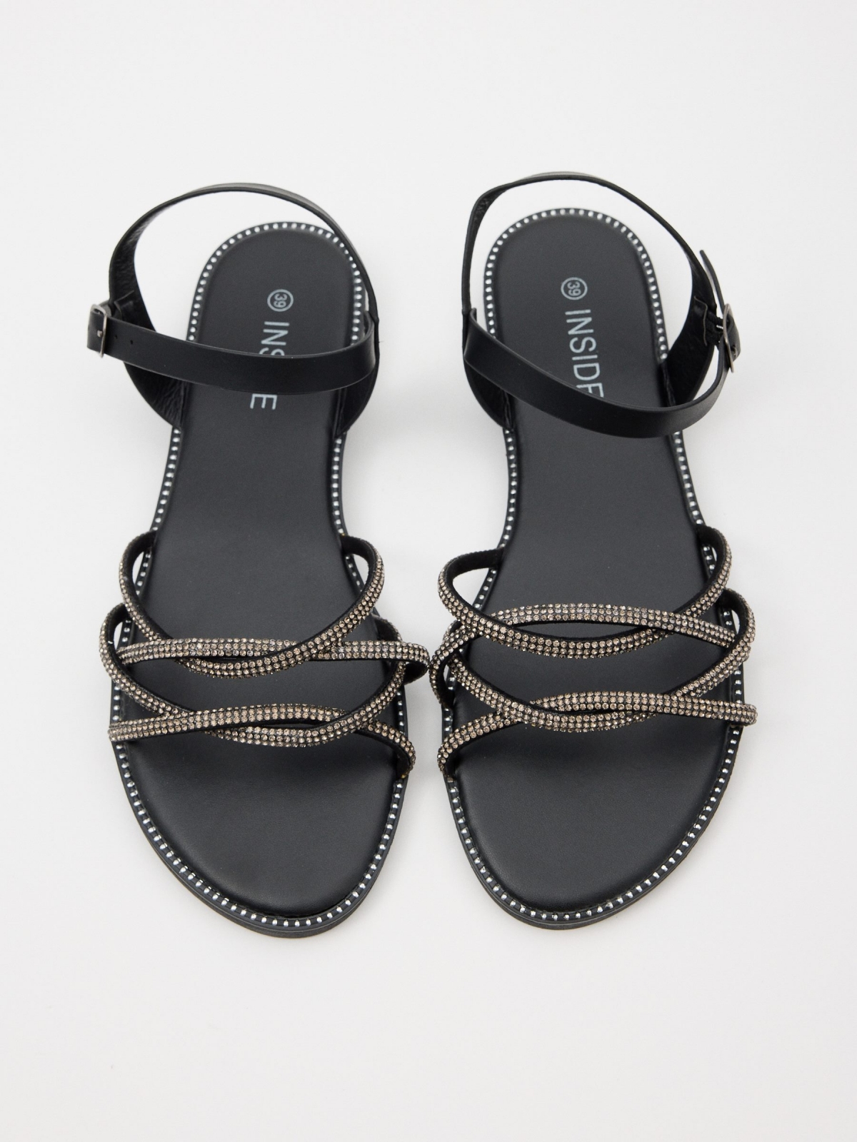 Sandal with shiny patent leather straps black zenithal view
