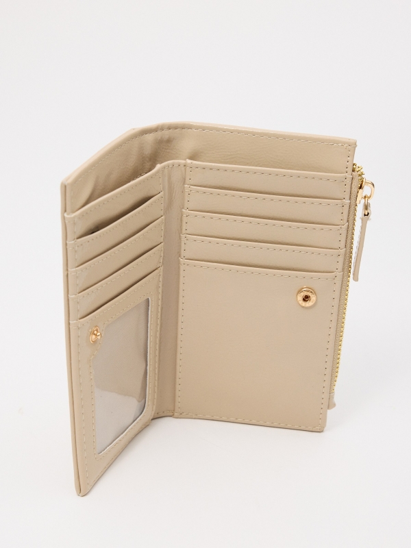 Beige leatherette purse beige detail view