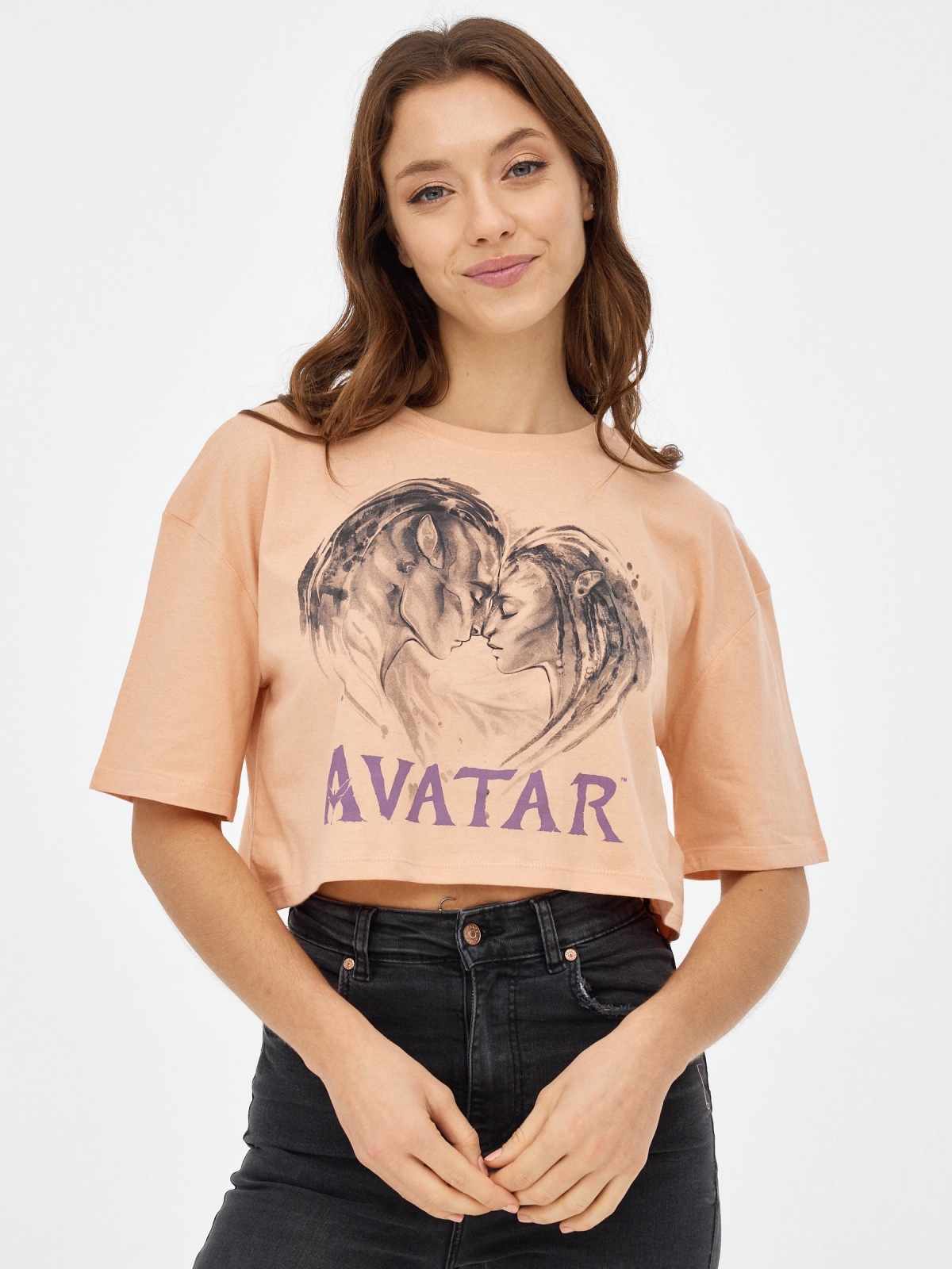 Avatar crop T-shirt peach middle front view