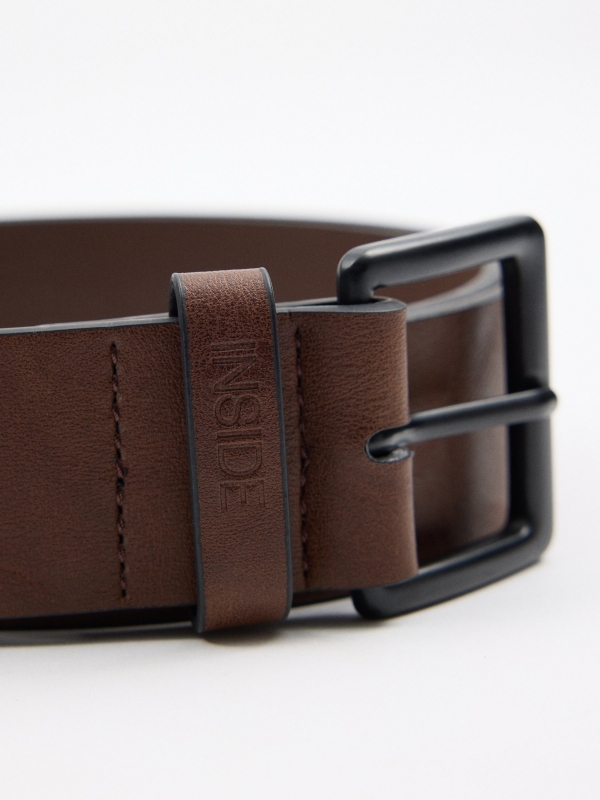 Brown leatherette belt brown buckle