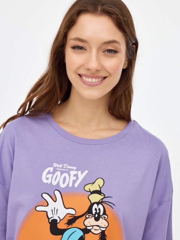 T-shirt Goofy lilás vista detalhe