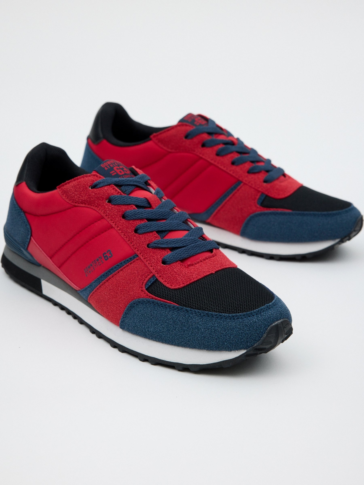 Combined casual sneaker deep red detail view