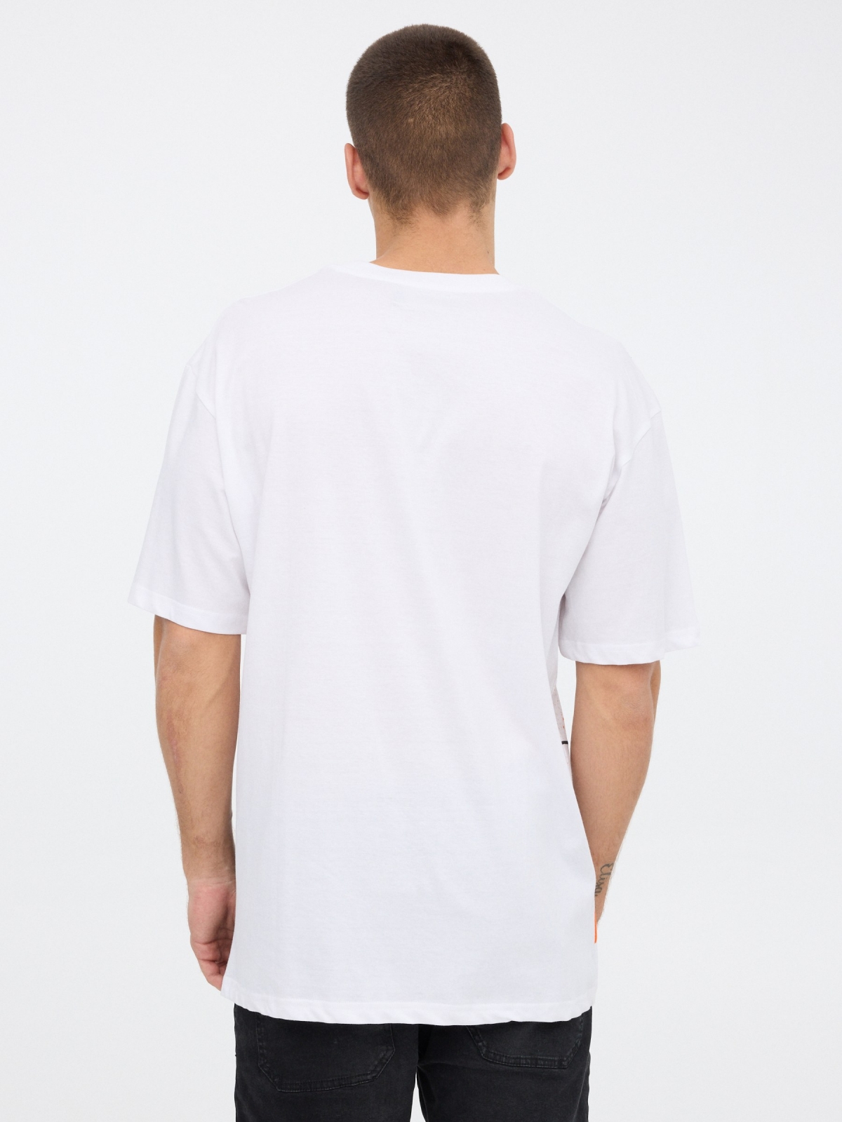 Skull printed t-shirt white middle back view