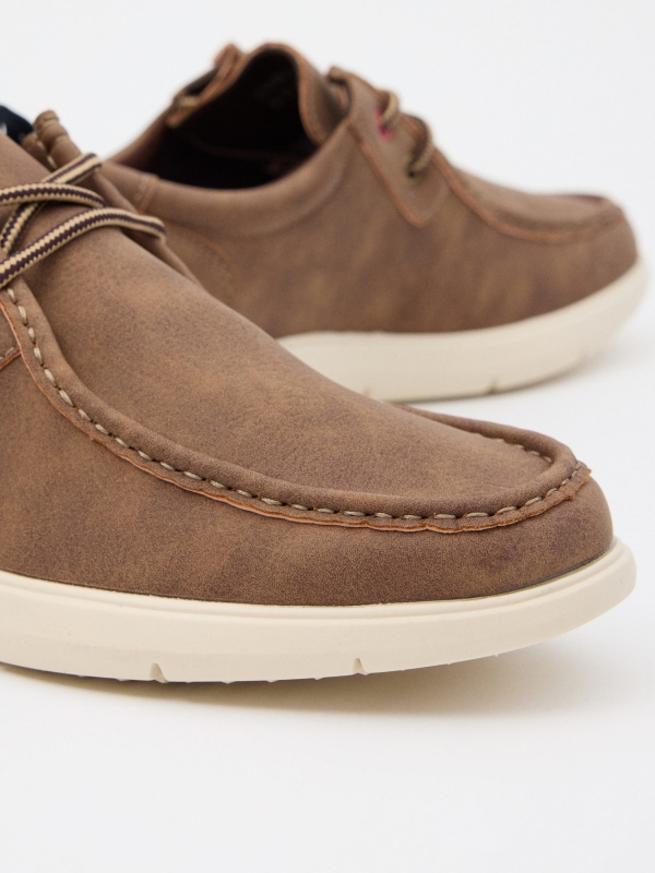 Classic wallaby lace-up shoe earth brown detail view