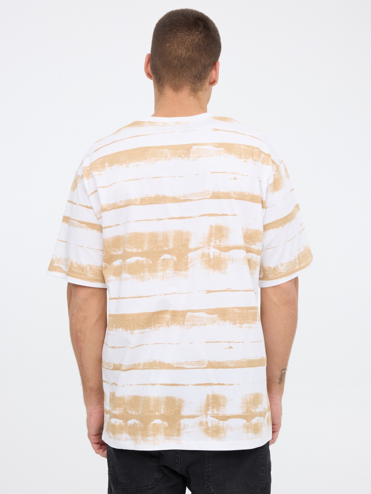 T-shirt de impressão total branco vista meia traseira