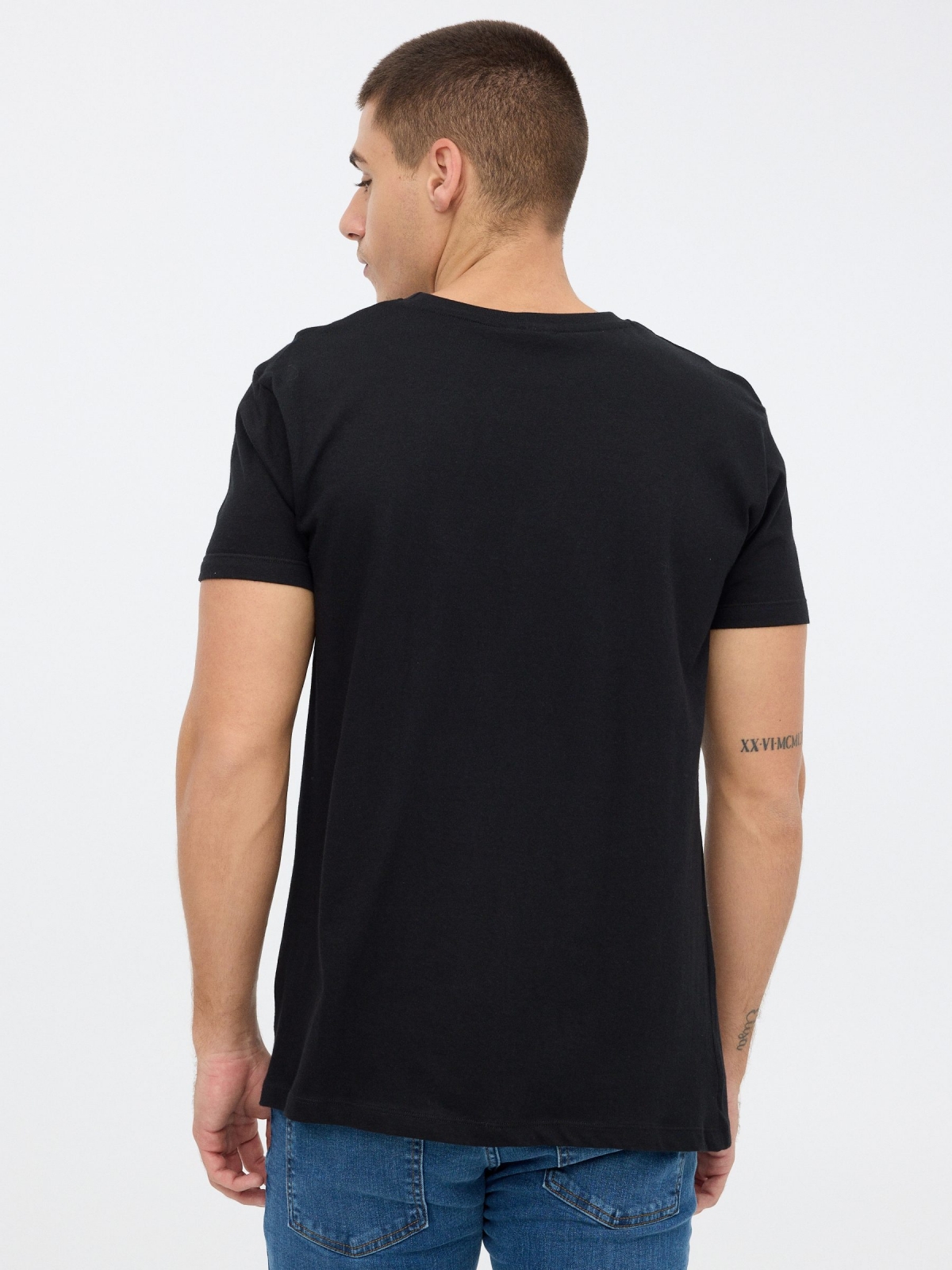 T-shirt Avatar preto vista meia traseira