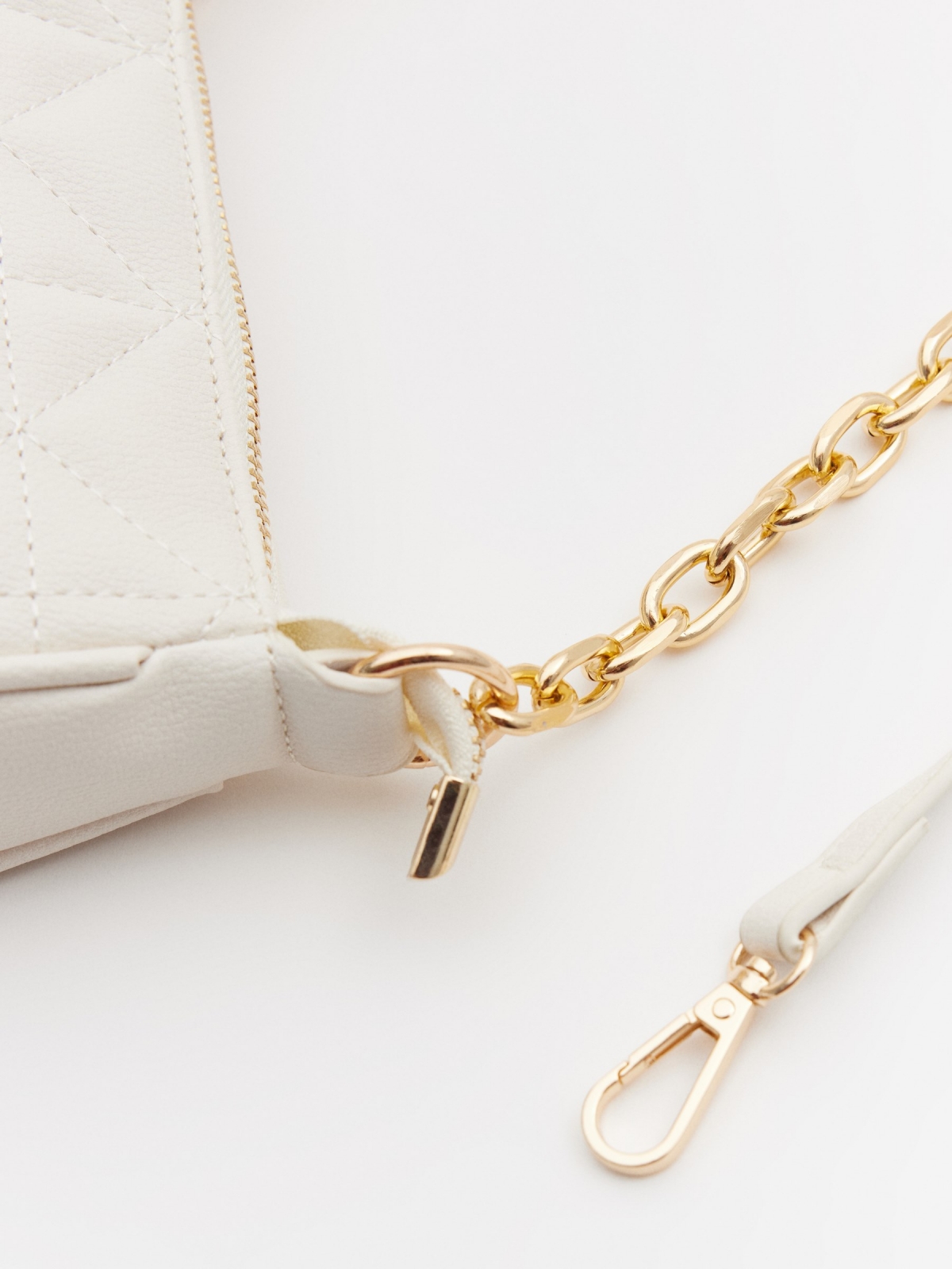 White quilted effect bag off white detail view