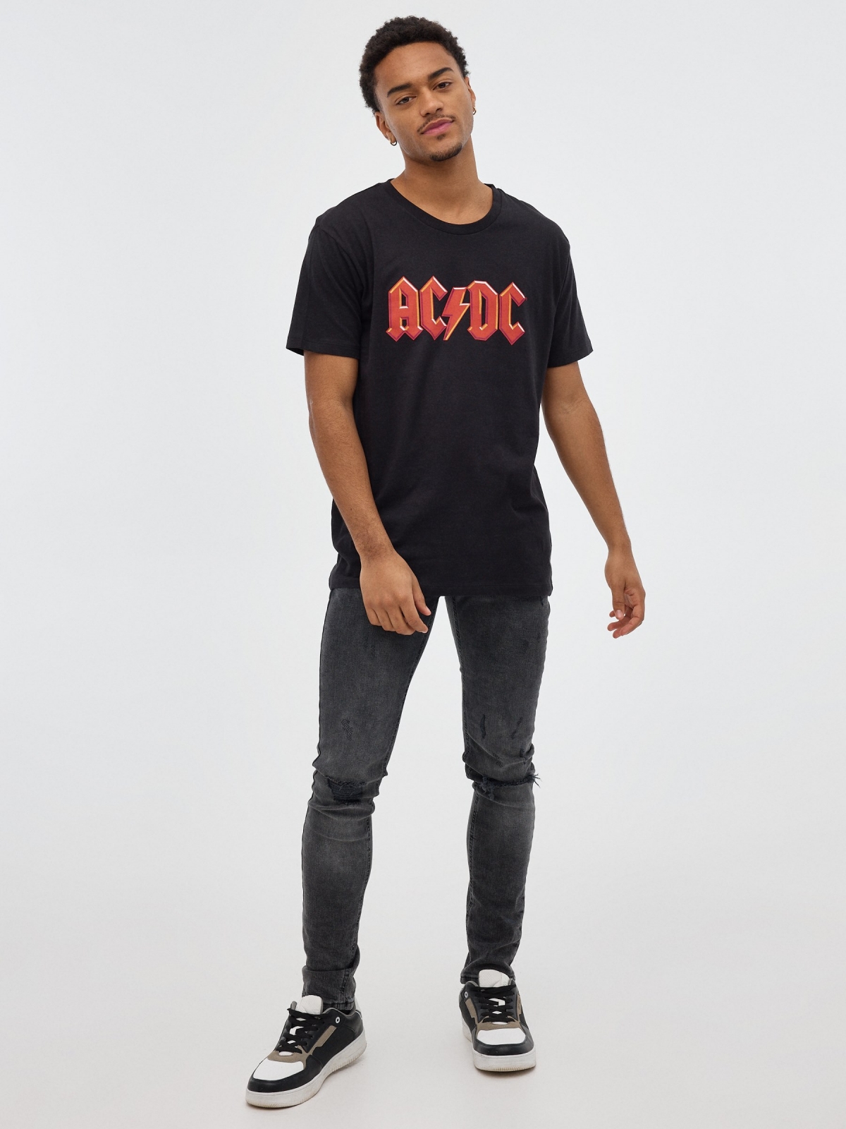 T-shirt preta ACDC preto vista geral frontal