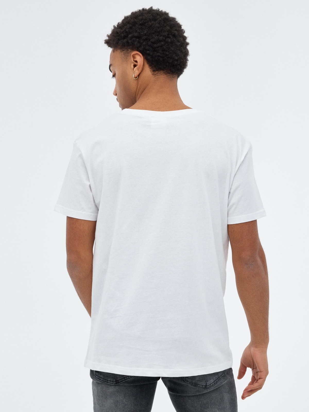 Camiseta blanca Naruto blanco vista media trasera