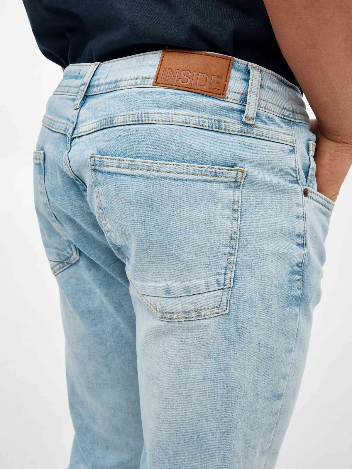 Jeans slim azul desgastados azul vista detalle