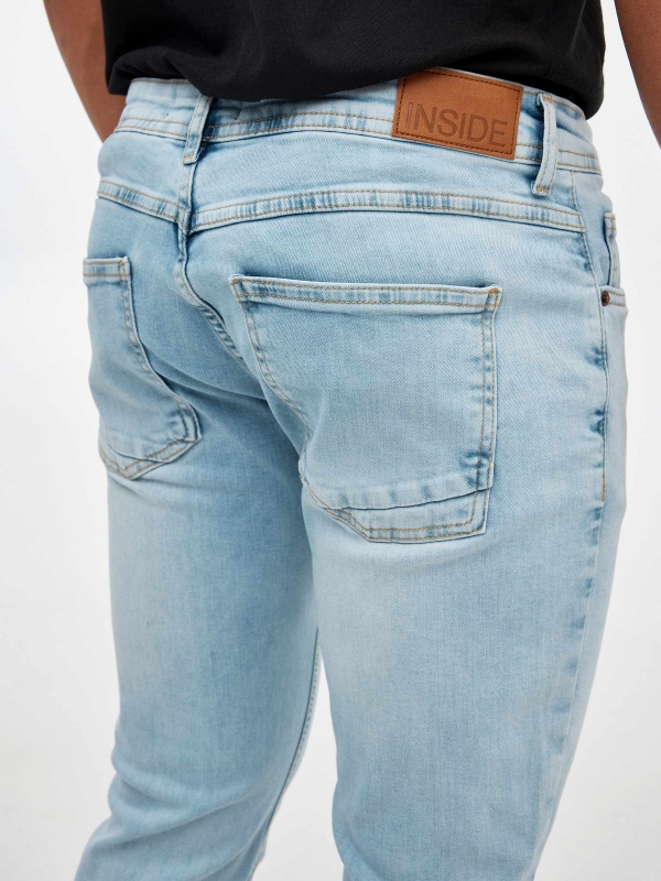 Jeans regular denim rotos azul vista detalle