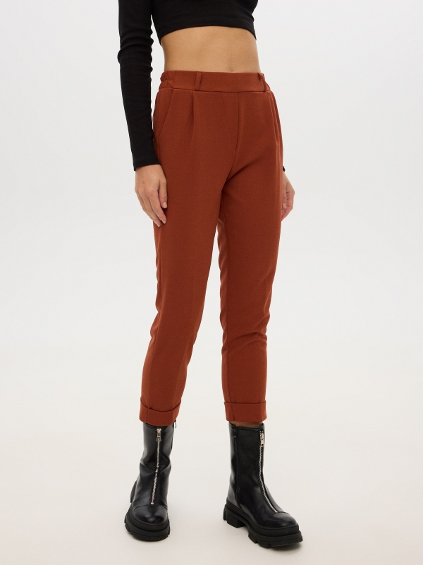 Jogger pants brown middle front view