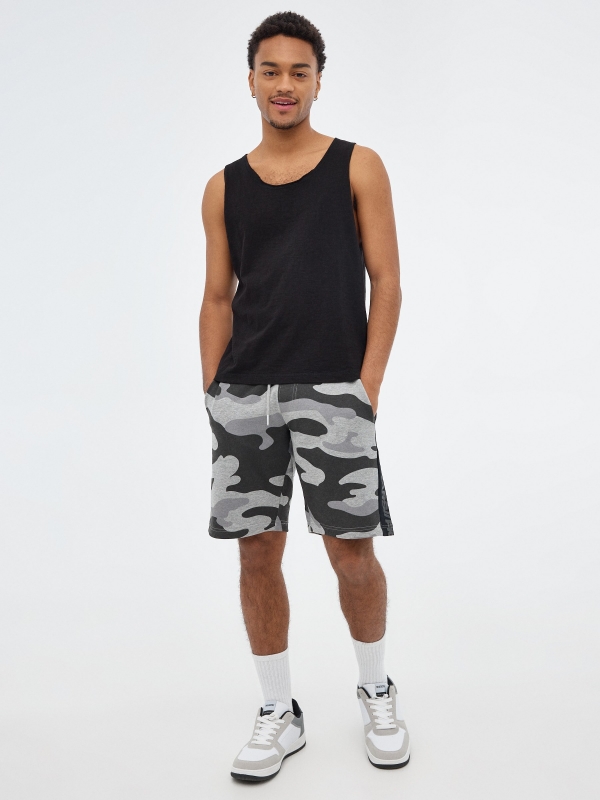 Camouflage jogger Bermuda shorts grey front view