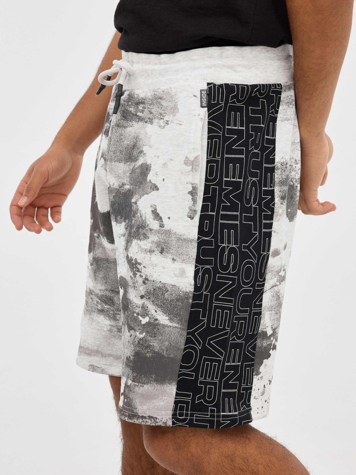 Impressão camuflada Bermudas Jogger Shorts cinza vista detalhe