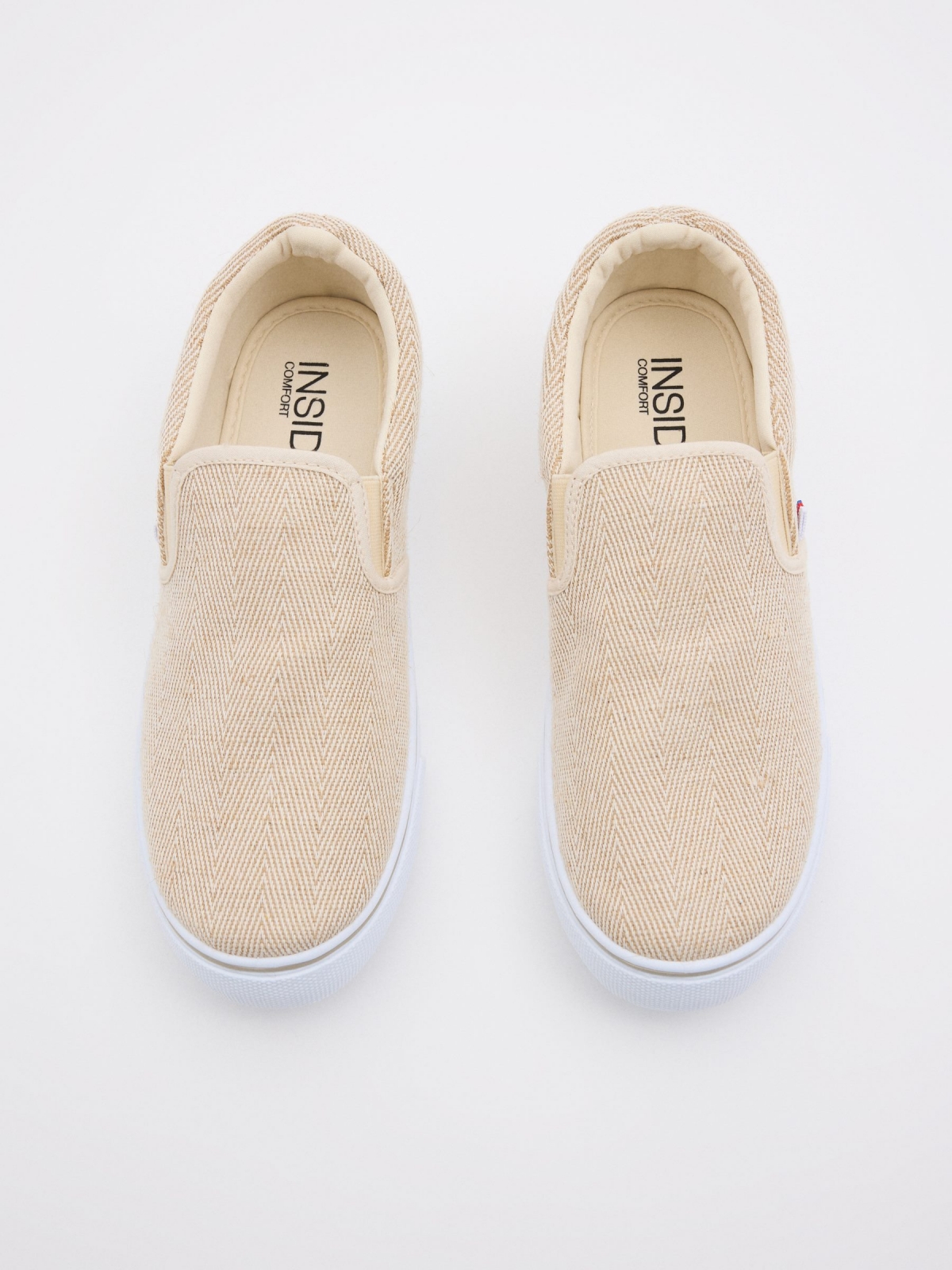 Canvas sneaker with elastic sand zenithal view