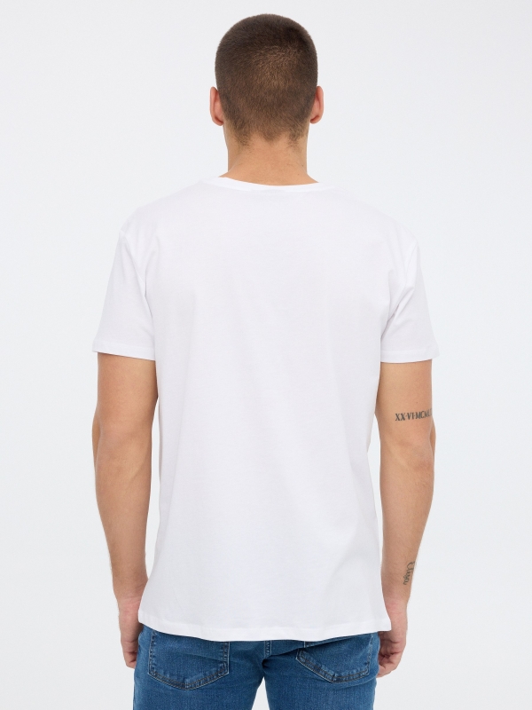 T-shirt Rick & Morty branco vista meia traseira