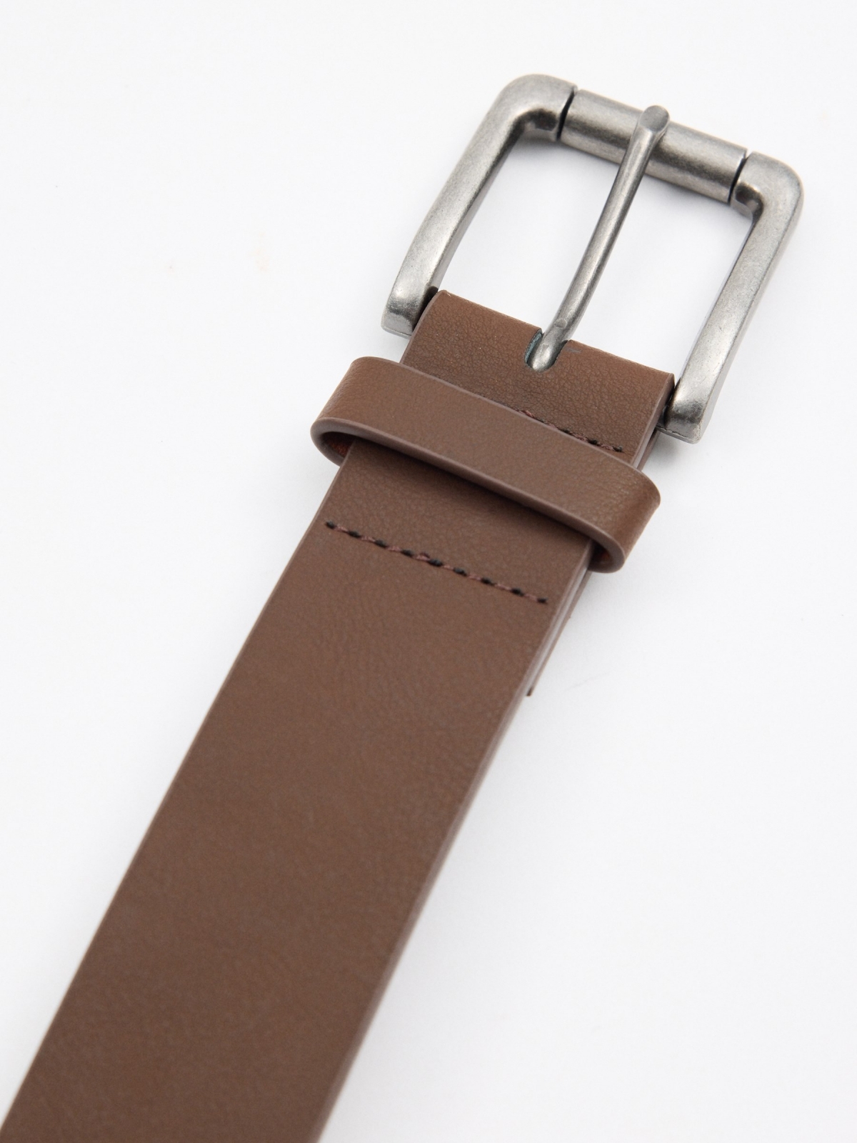 Men's brown leatherette belt brown detail view