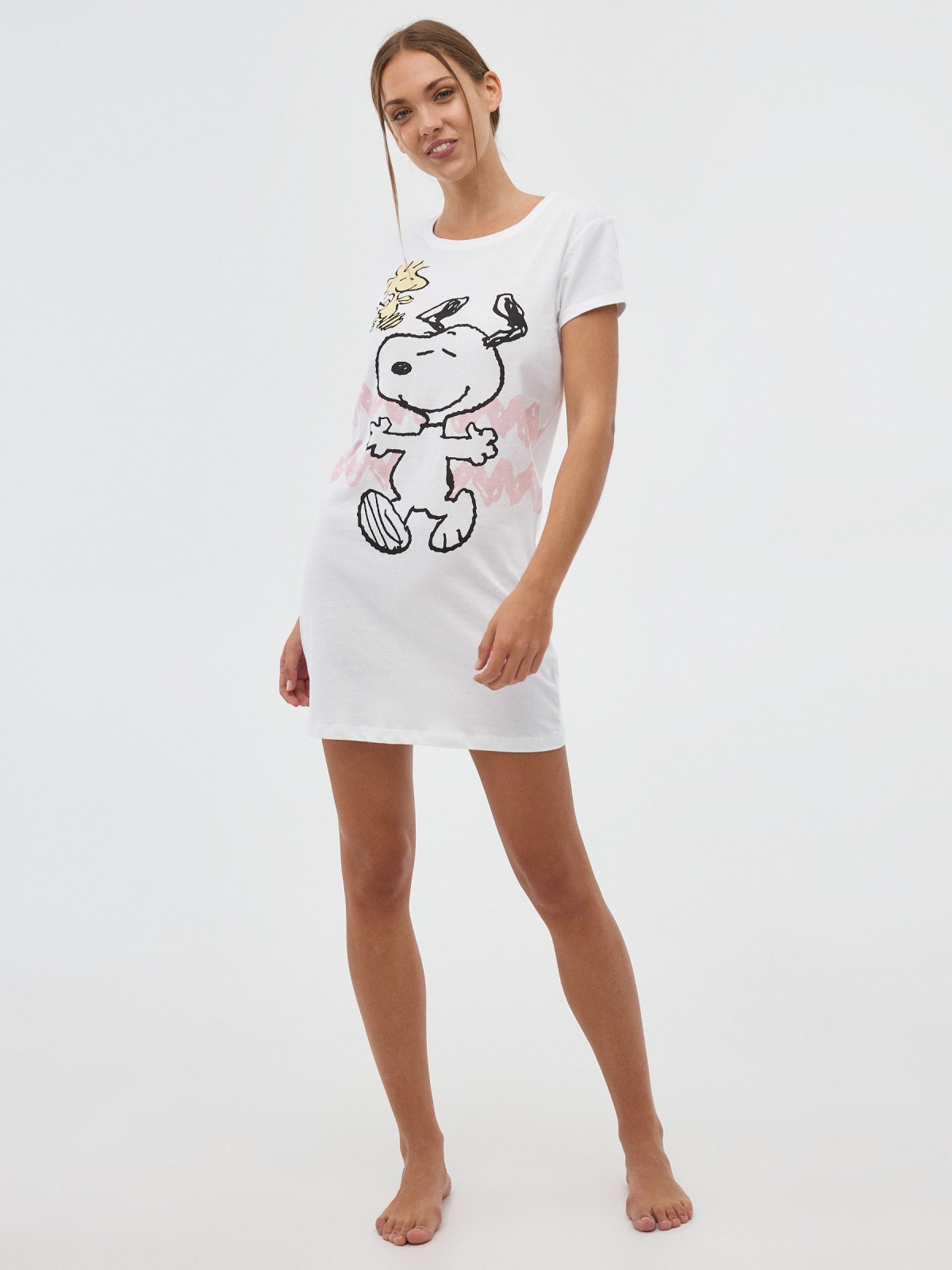 Snoopy Nightgown white middle front view