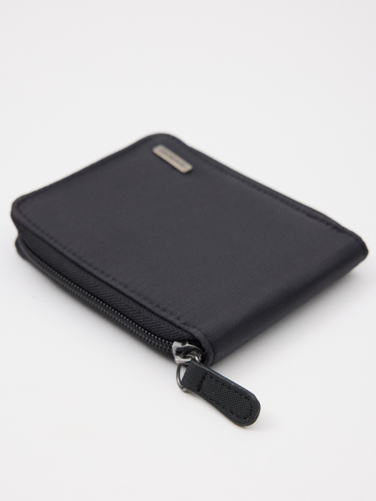 INSIDE wallet with card holder black detail view