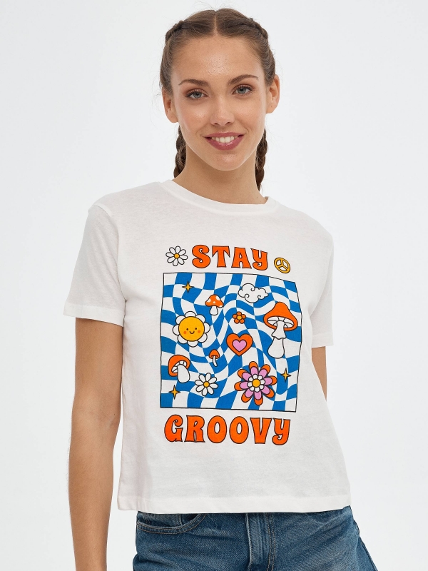 Camiseta Stay Groovy blanco roto vista media frontal