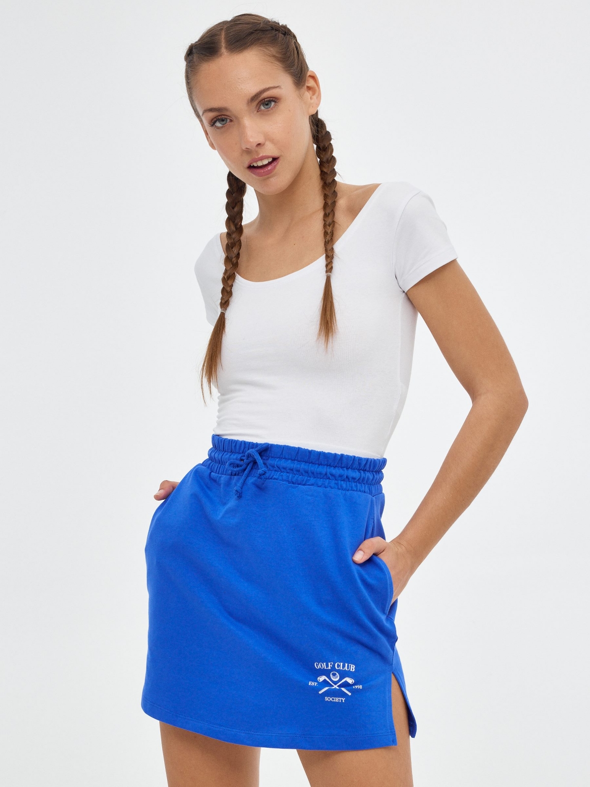 Skirt with slits electric blue middle front view