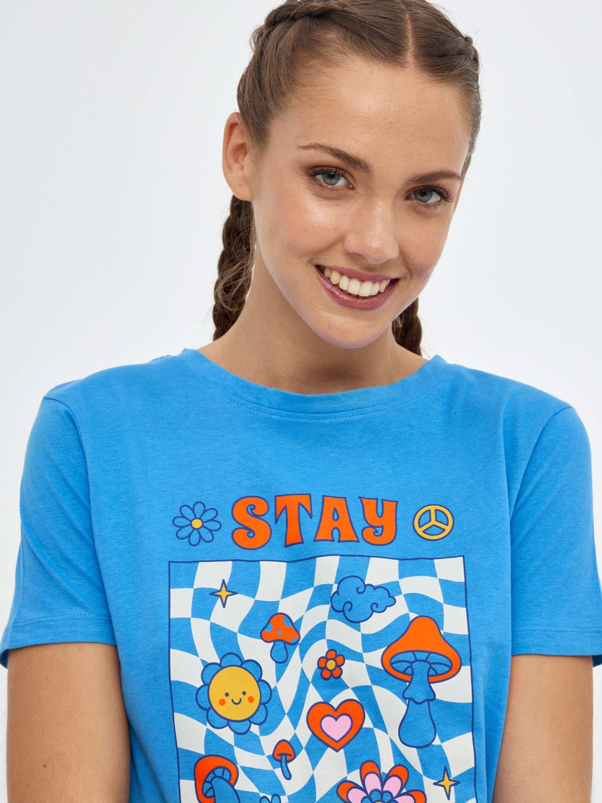 Camiseta Stay Groovy azul vista detalle