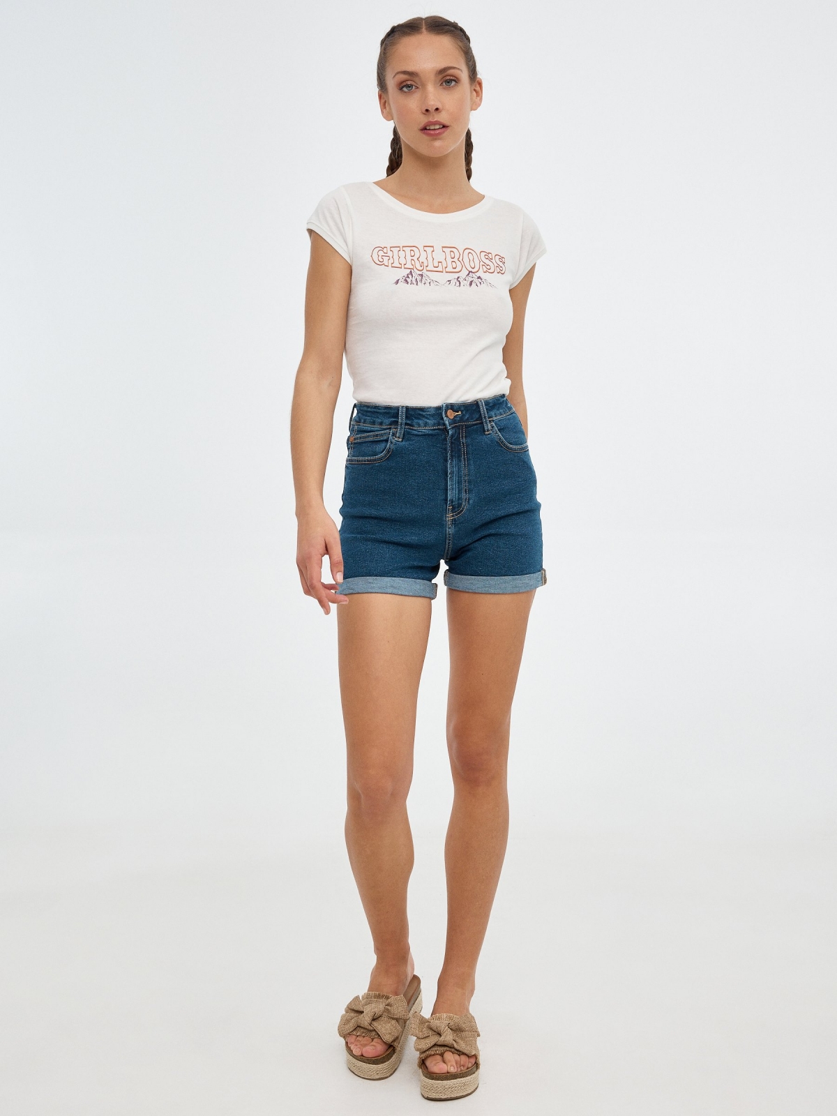 Girlboss print T-shirt off white front view