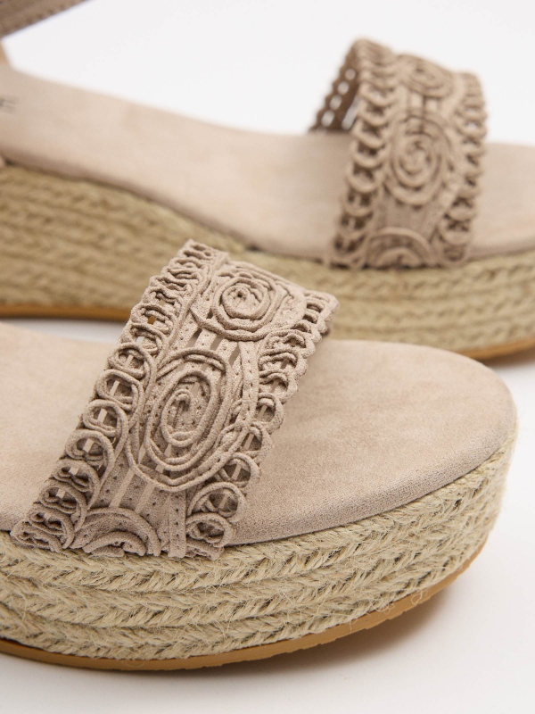 Natural embroidered jute sandal off white detail view