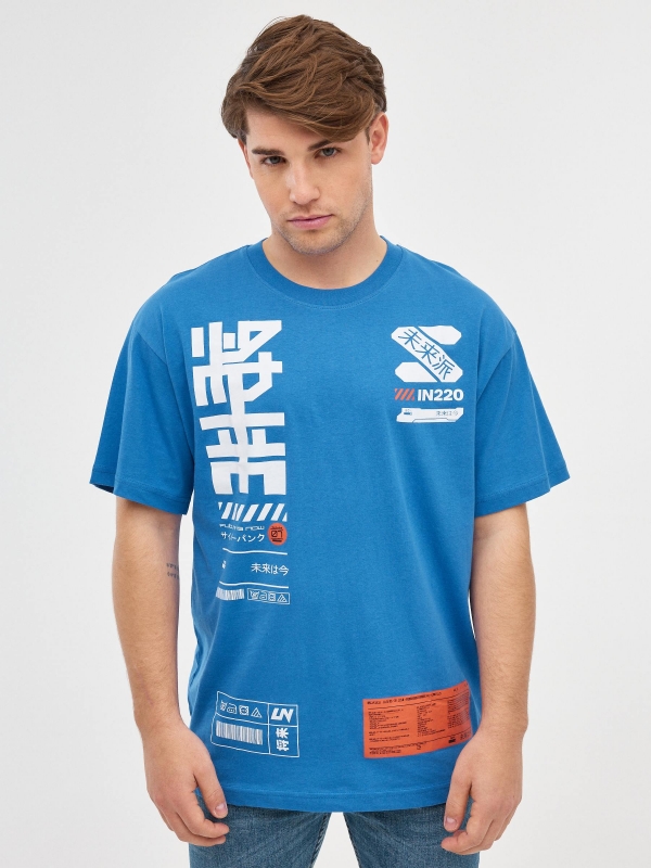 T-shirt impressão japonesa cor-de-laranja azul eléctrico vista meia frontal
