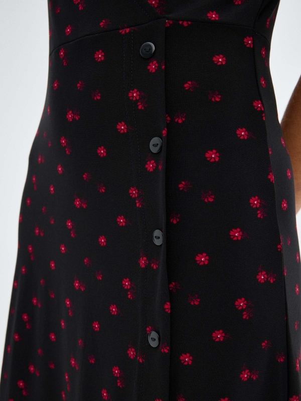 Vestido mini cruzado flores negro vista detalle