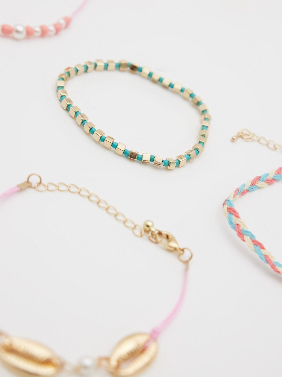Conjunto de 5 braceletes sortidas multicolorido vista detalhe