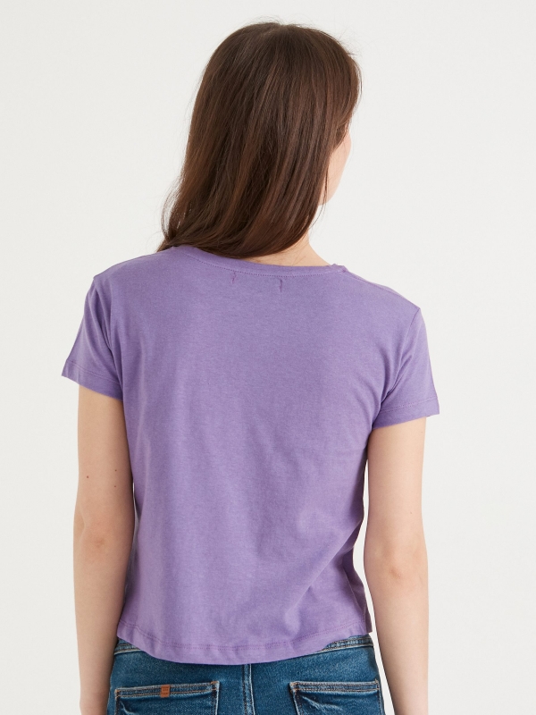 T-shirt estampa festival de música lilás vista meia traseira