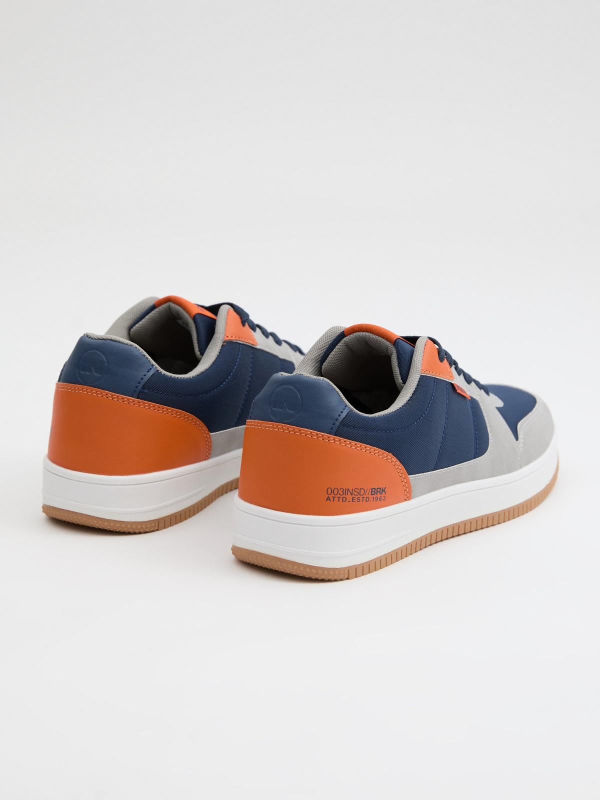 Combined casual sneaker navy 45º back view