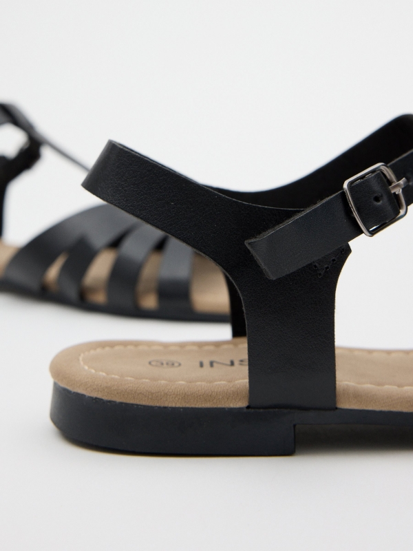 Sandals with crossed straps black/beige detail view