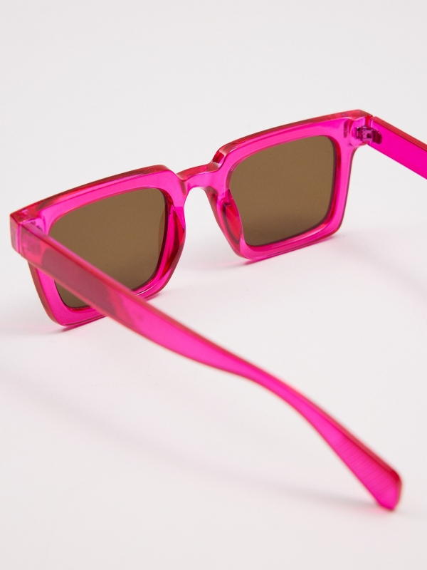 Óculos de sol em acetato quadrado rosa vista detalhe
