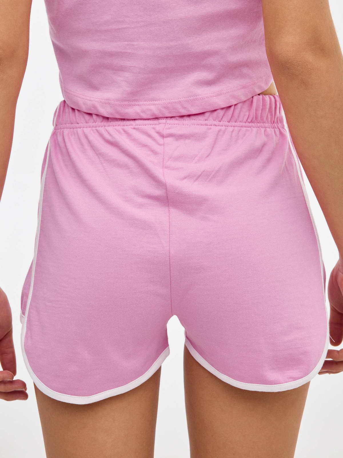 Elastic waist shorts bubblegum pink detail view
