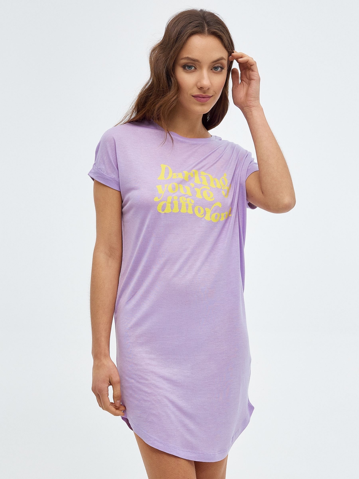 T-shirt with slogan mauve middle front view
