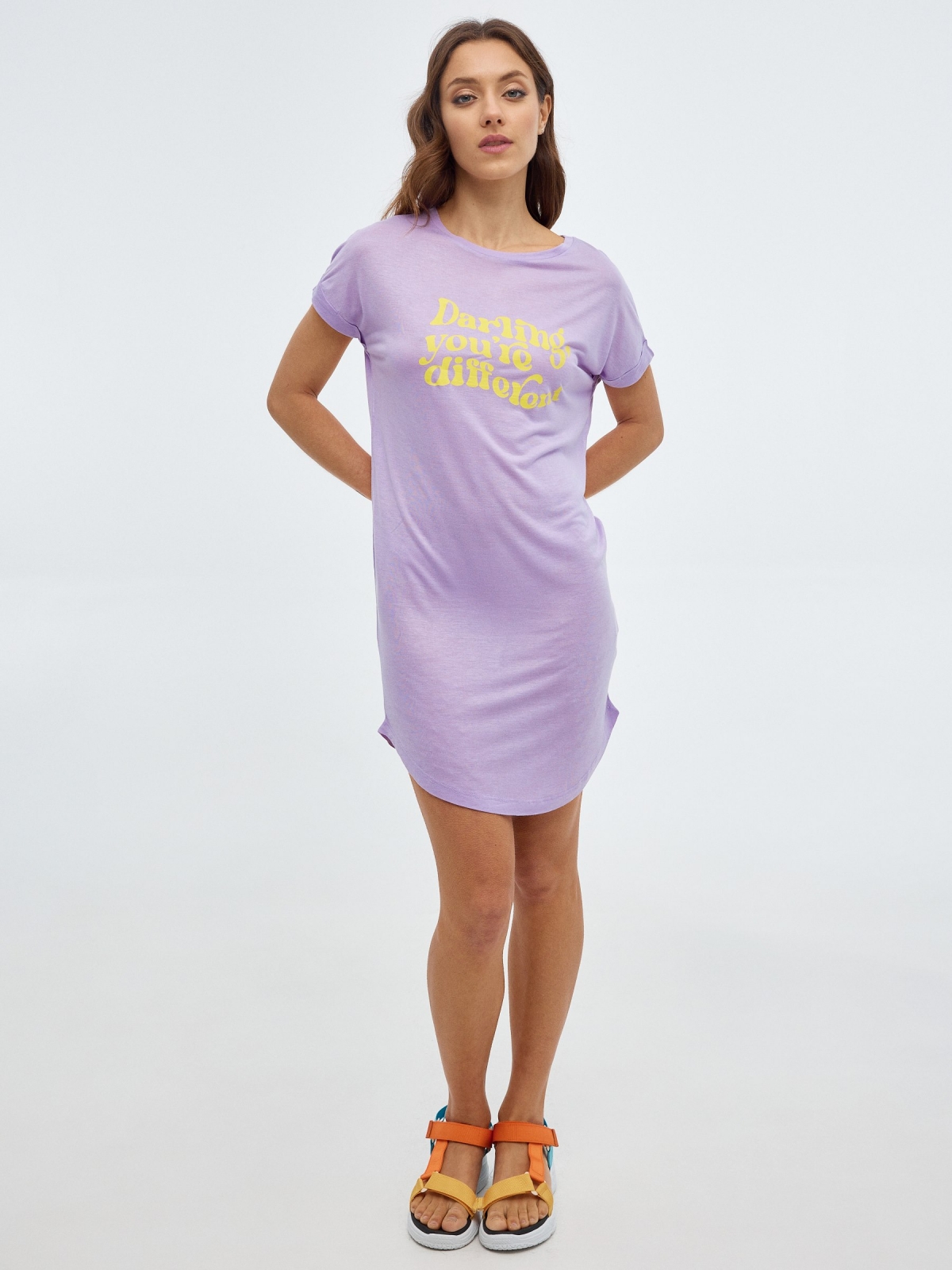 T-shirt with slogan mauve front view