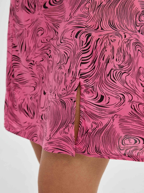 Mini vestido psicadélico estampado pastilha elástica rosa vista detalhe